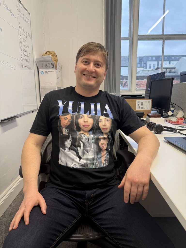 The Amazing T-Shirt That Captures the Ecommerce Spirit
